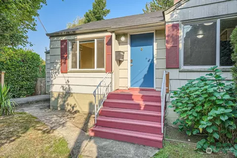 112 29th Ave E, Seattle, WA 98112
