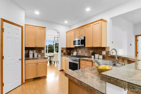 Kitchen - 8621 NE 201st Pl, Bothell, WA 98011 photo 1 of 3