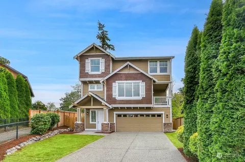 8621 NE 201st Pl, Bothell, WA 98011