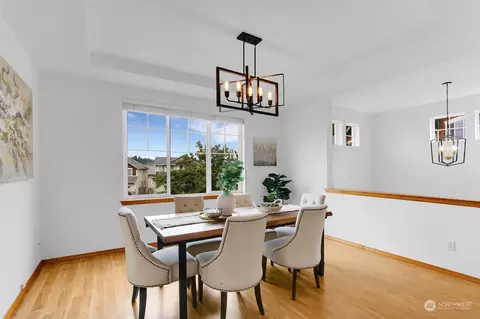 Dining - 8621 NE 201st Pl, Bothell, WA 98011 photo 3 of 5