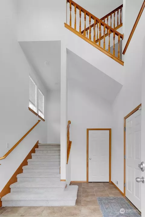 Entry Way - 8621 NE 201st Pl, Bothell, WA 98011 photo 1 of 2