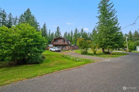 1131 Deep Valley Dr, Maple Falls, WA 98266