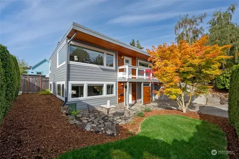 4137 Palatine Ave N, Seattle, WA 98103