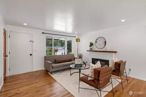 Living - 9215 NE 193rd St, Bothell, WA 98011 photo 2 of 3