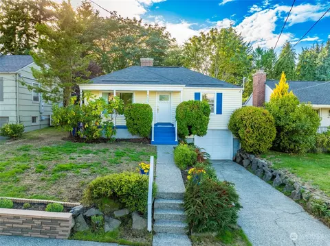 4223 33rd Ave W, Seattle, WA 98199