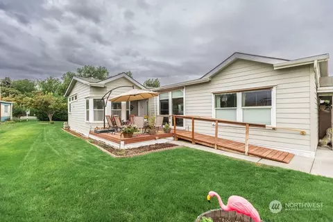 1450 SE Osprey Ln, College Place, WA 99324