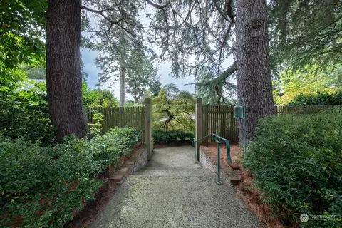 5519 NE Windermere Rd, Seattle, WA 98105