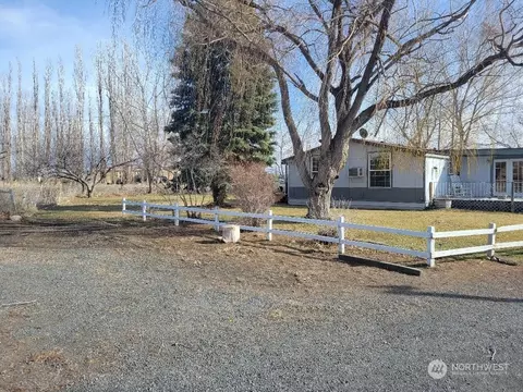 915 NE 188 Rd, Soap Lake, WA 98851