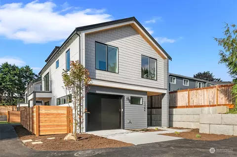 12706 82nd Ave NE #3, Kirkland, WA 98034