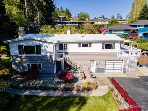 3833 S 243rd St, Kent, WA 98032