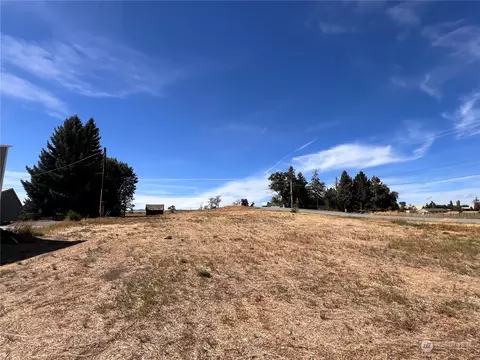 301 S Warren St, Waterville, WA 98858