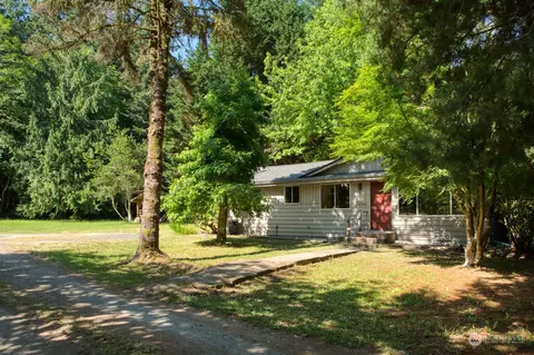 11299 Miller Rd NE, Bainbridge Island, WA 98110