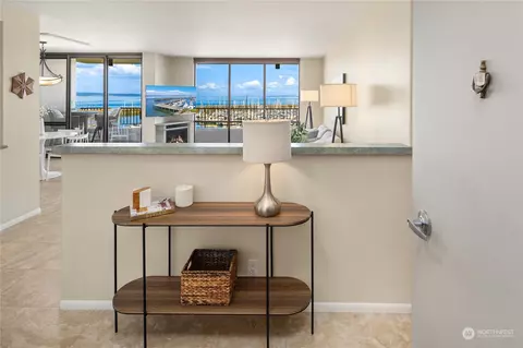 6533 Seaview Ave NW #605A, Seattle, WA 98117