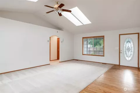 964 Tipsoo Loop N, Rainier, WA 98576 photo 8