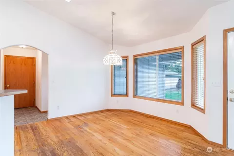 964 Tipsoo Loop N, Rainier, WA 98576 photo 10