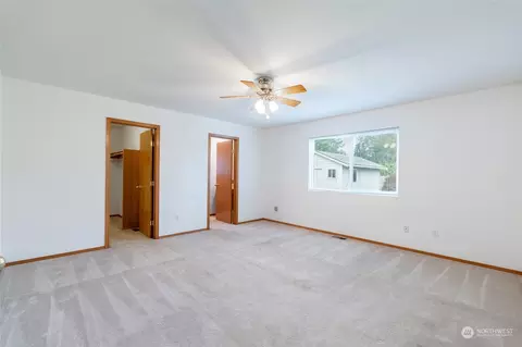 964 Tipsoo Loop N, Rainier, WA 98576 photo 16