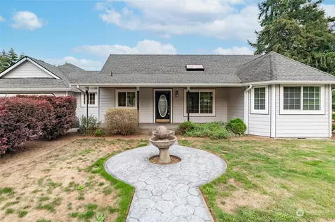 964 Tipsoo Loop N, Rainier, WA 98576 photo 4