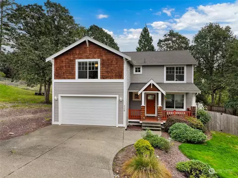 112 Elloway Oaks Dr, Chehalis, WA 98532