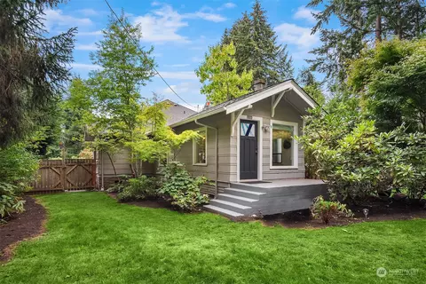 8606 238th St SW, Edmonds, WA 98026