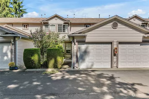 10917 63rd St E, Puyallup, WA 98372