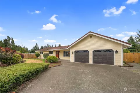 10725 111th Ave SW, Lakewood, WA 98498