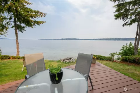 4904 SW Luana Ln, Vashon, WA 98070