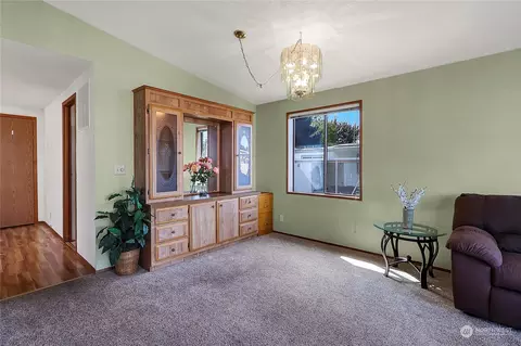 1172 Maple Dr, Enumclaw, WA 98022 photo 8