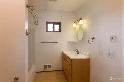 Bath - 71 Strawberry Ln, Sequim, WA 98382 photo 1 of 2
