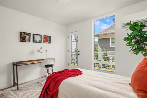 1235 E Roy St, Seattle, WA 98102 photo 3