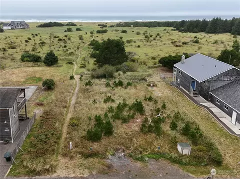 16411 M St, Long Beach, WA 98631