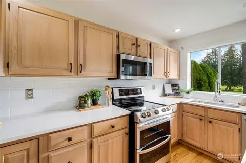 2000 Village Green Dr #13, Mill Creek, WA 98012 photo 12