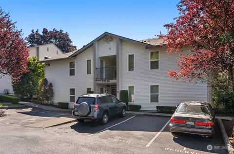 17726 12th Ave NE, Shoreline, WA 98155