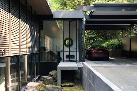 5248 W Mercer Way, Mercer Island, WA 98040