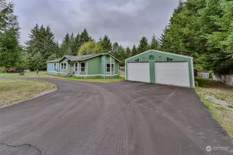 501 NE Larson Lake Rd, Belfair, WA 98528