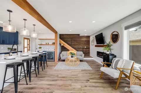 Living - 1108 Wall St, Everett, WA 98201 photo 1 of 5