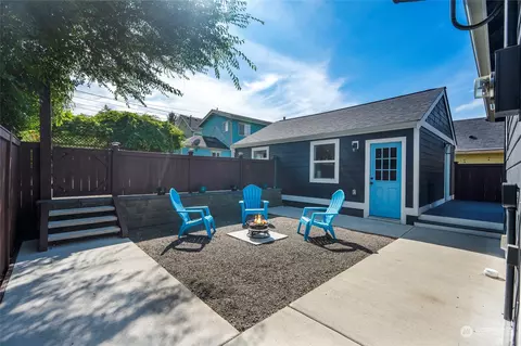 Exterior - 1108 Wall St, Everett, WA 98201 photo 6 of 7
