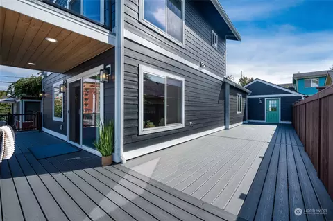 Exterior - 1108 Wall St, Everett, WA 98201 photo 5 of 7