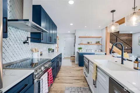 Kitchen - 1108 Wall St, Everett, WA 98201 photo 4 of 8