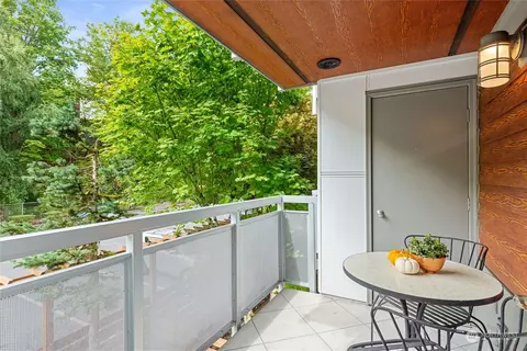 10501 8th Ave NE #222, Seattle, WA 98125