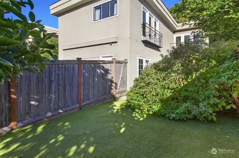 1115 33rd Ave E, Seattle, WA 98112 photo 33
