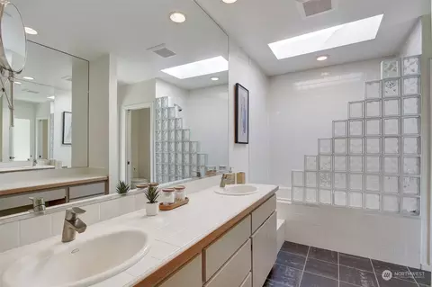1115 33rd Ave E, Seattle, WA 98112 photo 20