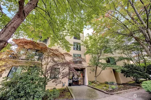 619 5th Ave W #202, Seattle, WA 98119