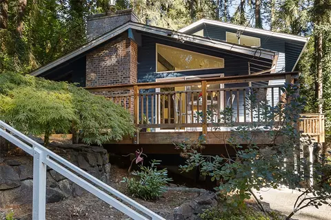 16906 26th Ave NE, Lake Forest Park, WA 98155