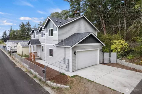 3212 S 76th St, Tacoma, WA 98409