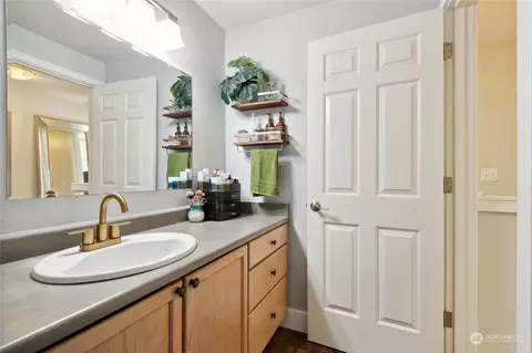 Bath - 18930 Bothell Everett Hwy #Q104, Bothell, WA 98012 photo 1 of 4