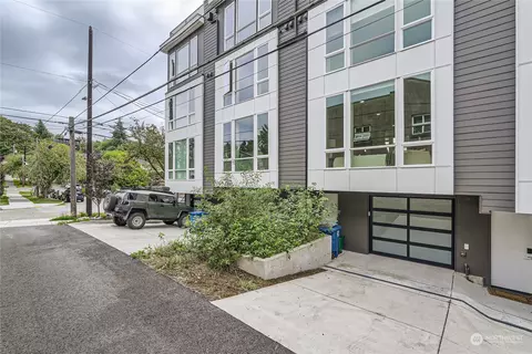 901 28th Ave S #C, Seattle, WA 98144
