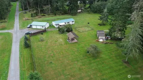 1120 Harmony Rd, Oak Harbor, WA 98277