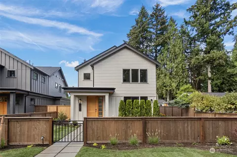 12808 NE 73rd St, Kirkland, WA 98033