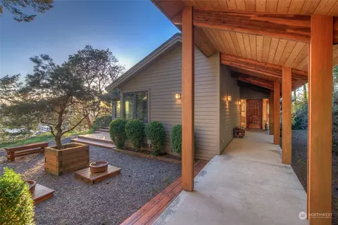 1143 Tomihi Dr, Eastsound, WA 98245 photo 2