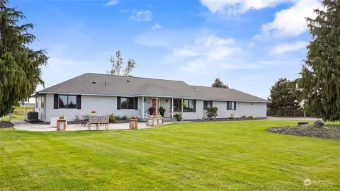 1015 S Leisure Ln, Othello, WA 99344